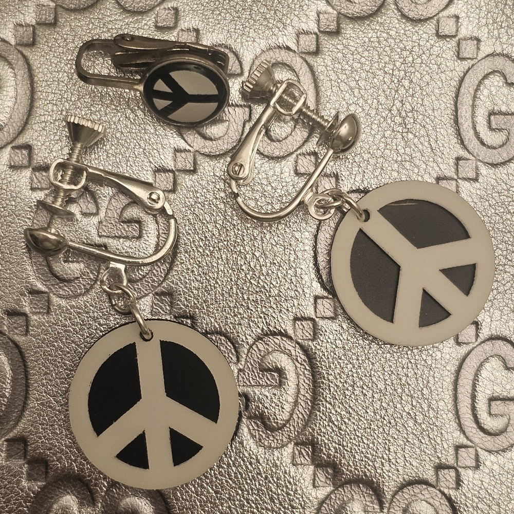 Peace Sign Clip-On Stud Earrings with free bonus mini stud - Picture 2 of 8